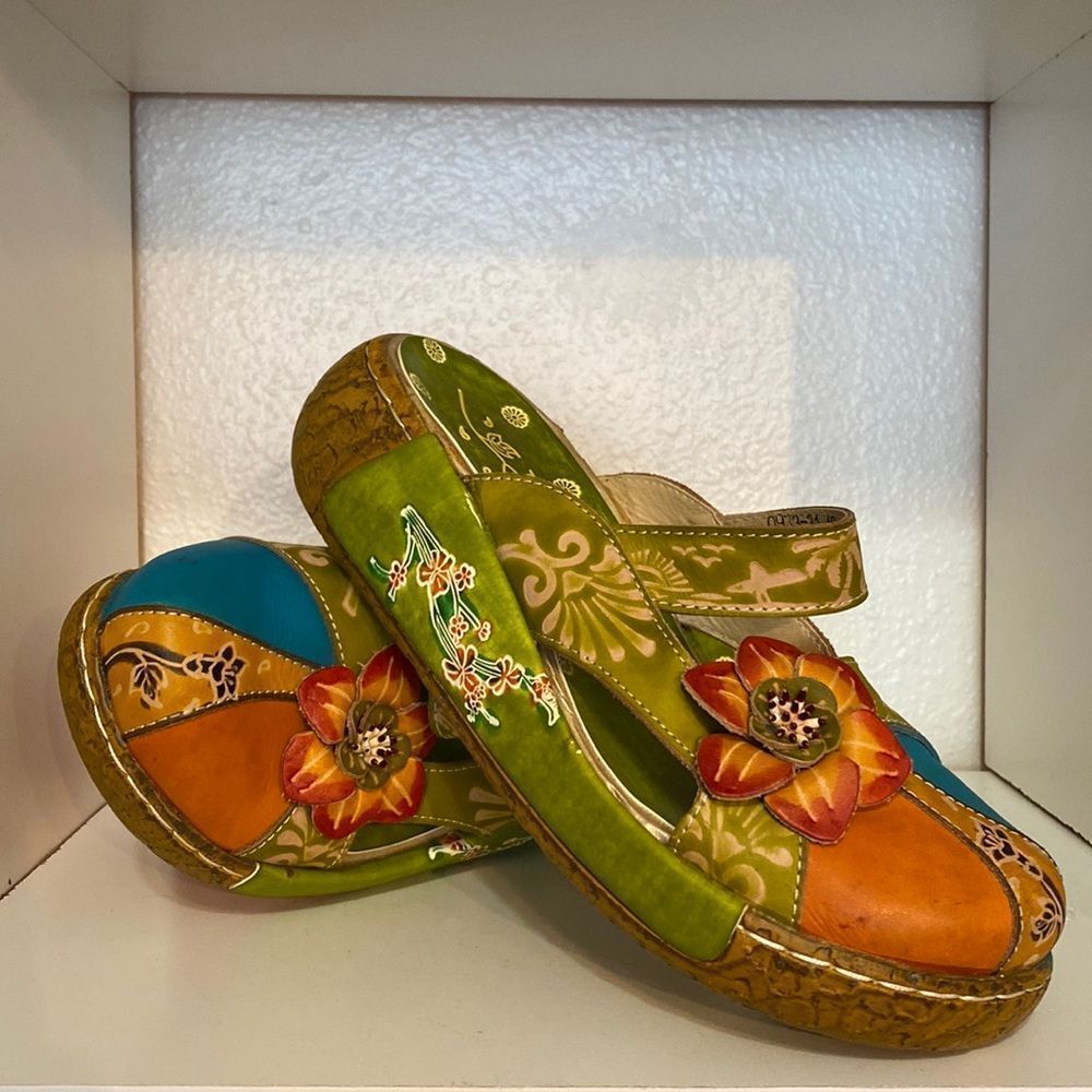 Women Sip On Platform Leather Boho Floral Clog